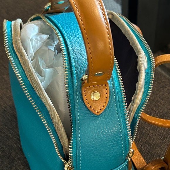 Divine Firenze Leather Convertible Crossbody Purse Backpack EUC - Picture 3 of 4